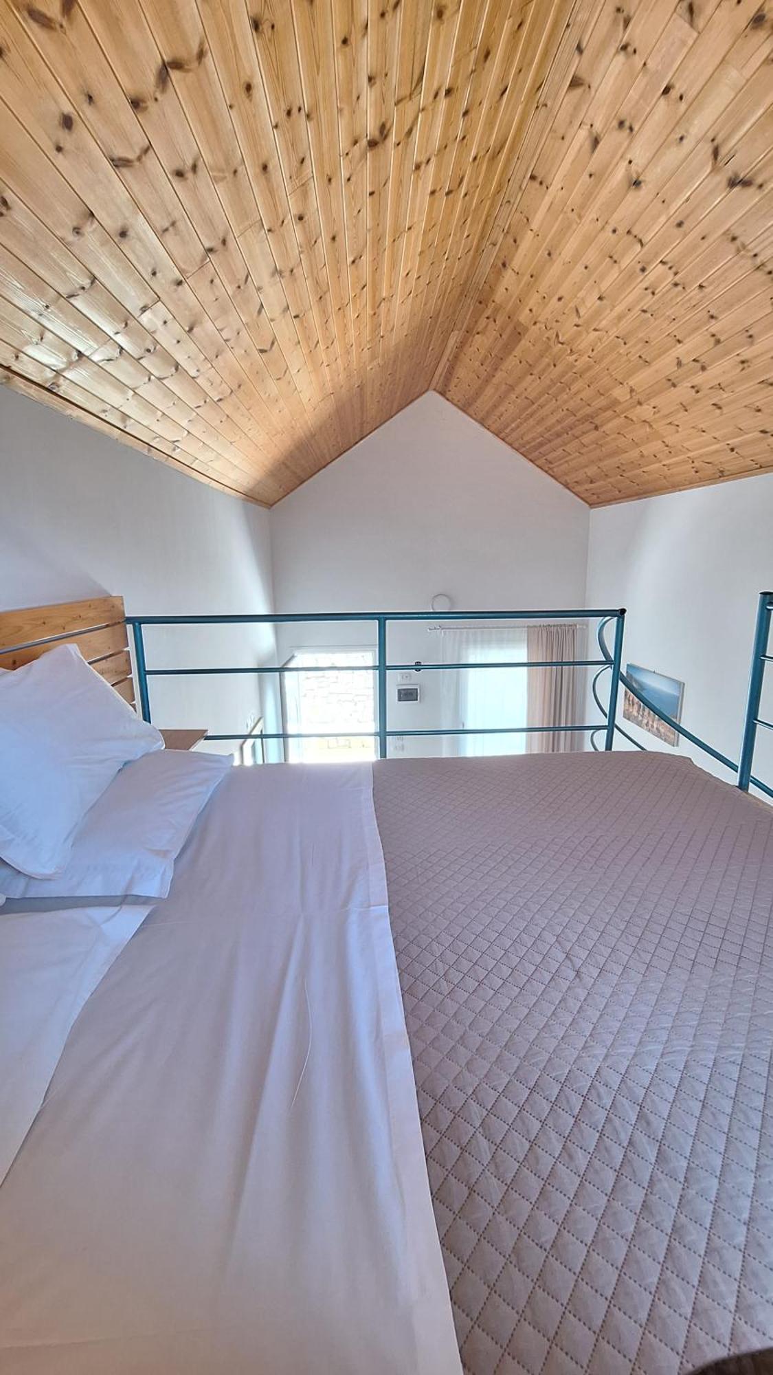 Tonea'S Houses Himare Kamer foto